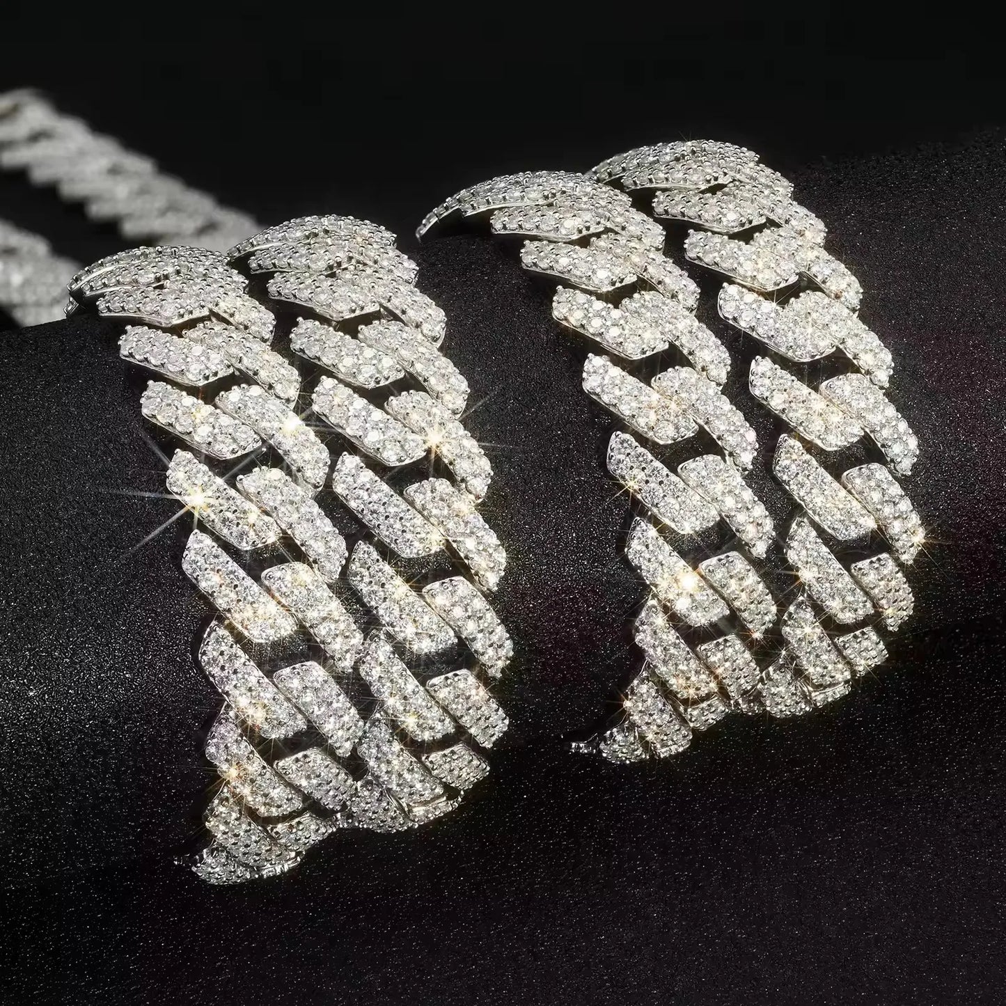 VVS1 Moissanite Cuban Link Necklace – Solid 925 Sterling Silver