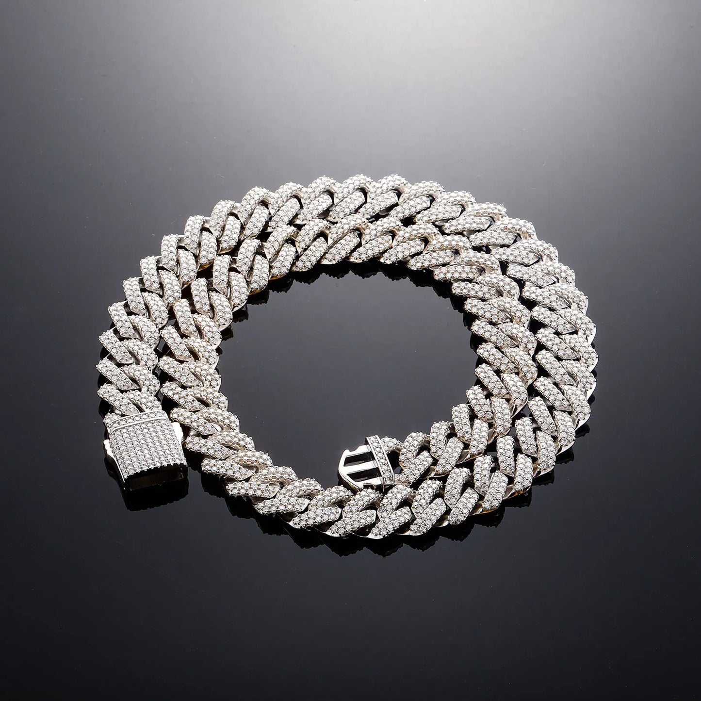 VVS1 Moissanite Cuban Link Necklace – Solid 925 Sterling Silver