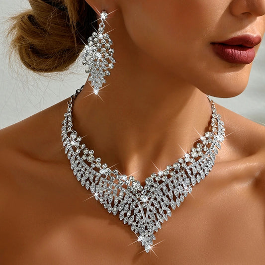 3-Piece Women’s Starry Sky Jewelry Set – Spike Leaf Necklace & Earrings Set